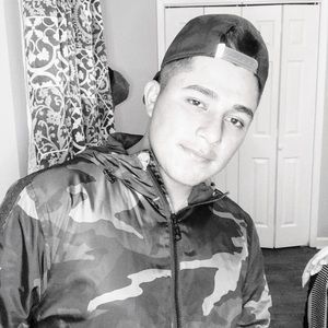 Meet your Posher, Carlos